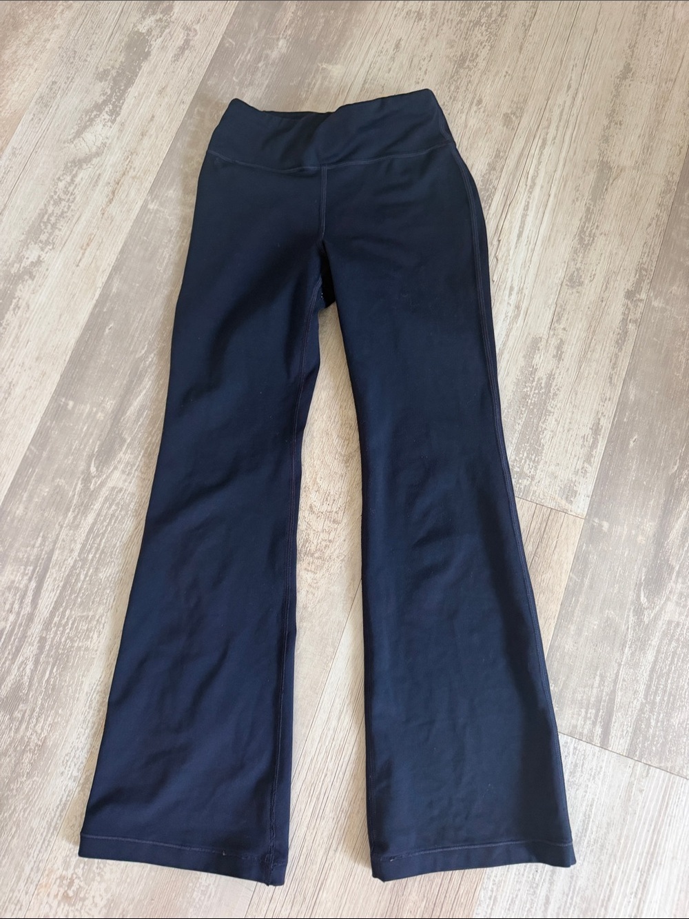 Girls navy Flare Yoga Pants (athleta)